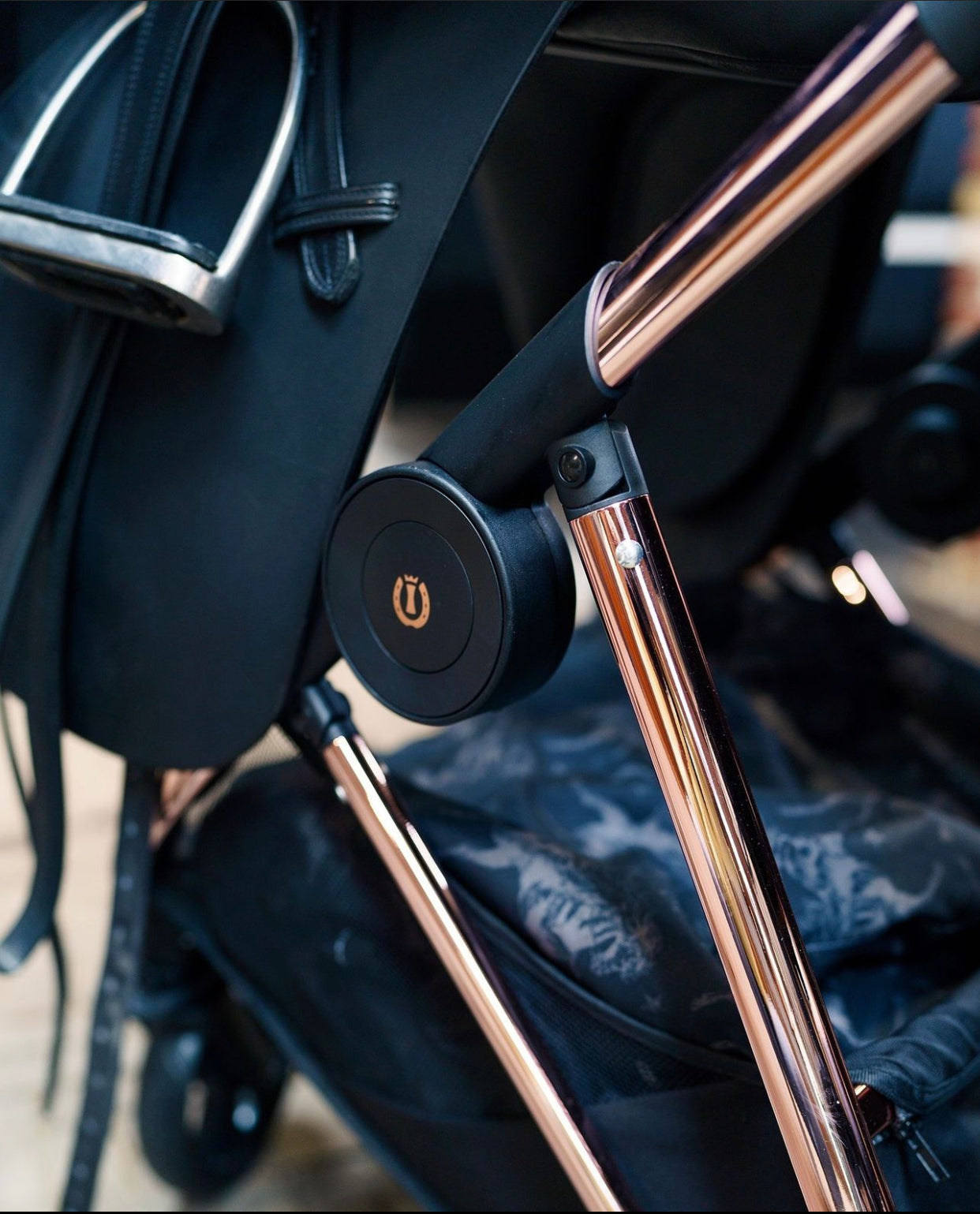 Carucior pentru sa IRHCarry Light Rose Plated