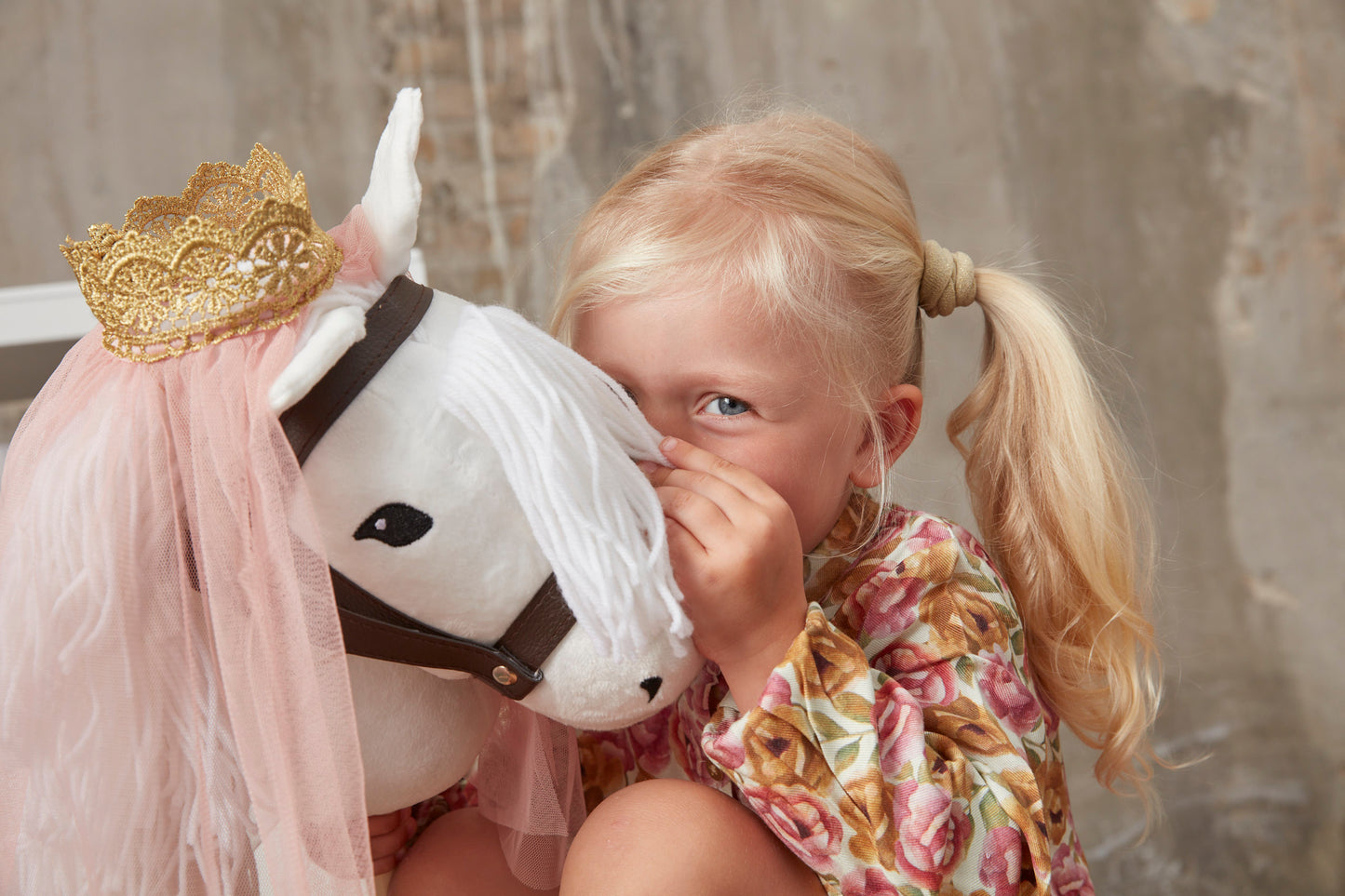 Hobby Horse White