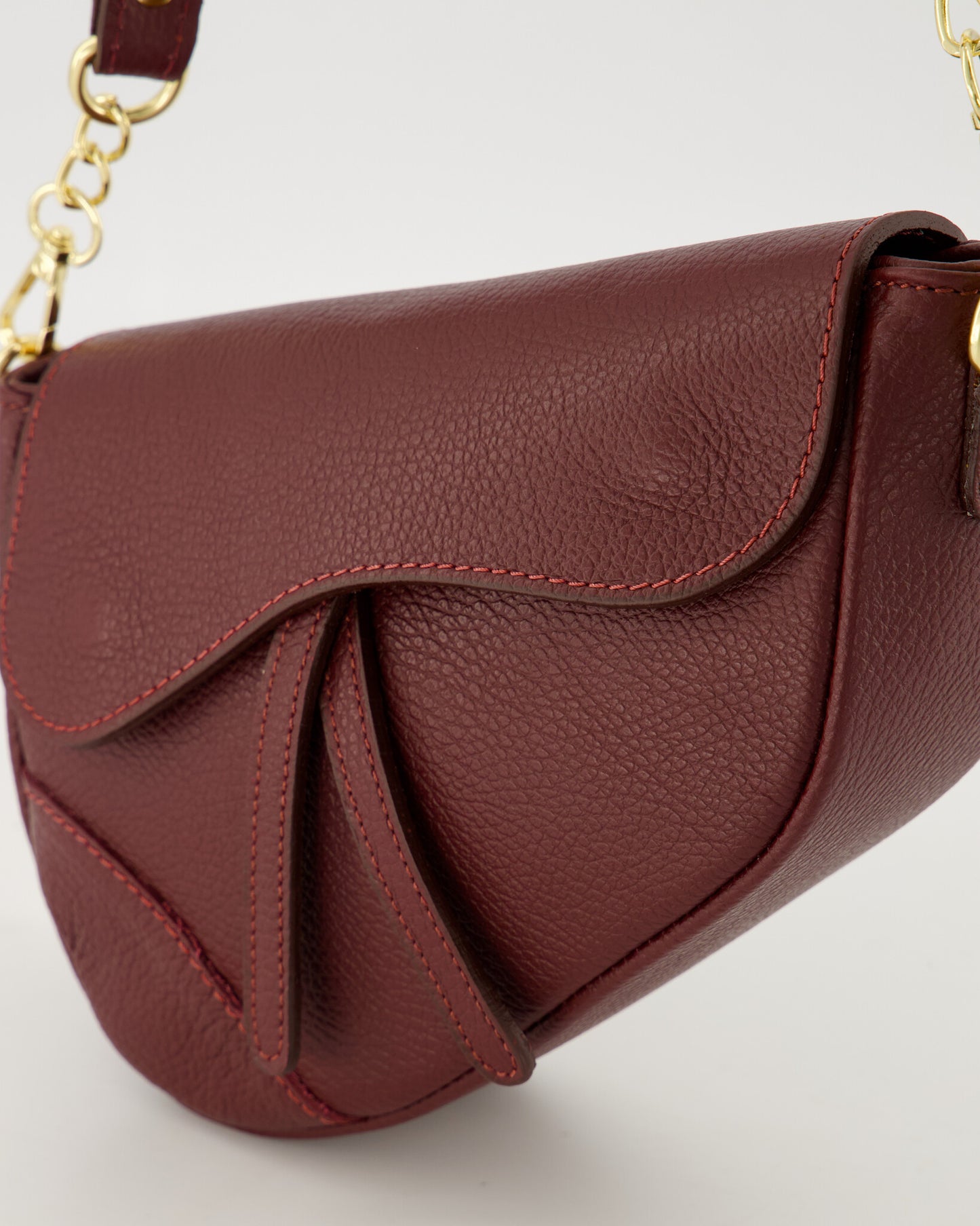 Poseta din piele in forma de sa